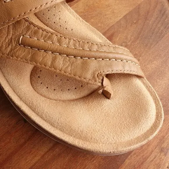 Clarks Brown Leather Sandals with Moccasin Stitching - Picture 11 of 15